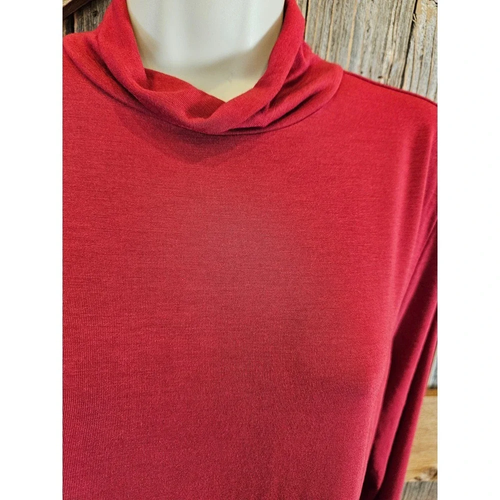 NWT torrid plus size mock neck red long sleeve layering blouse 2X 18-20